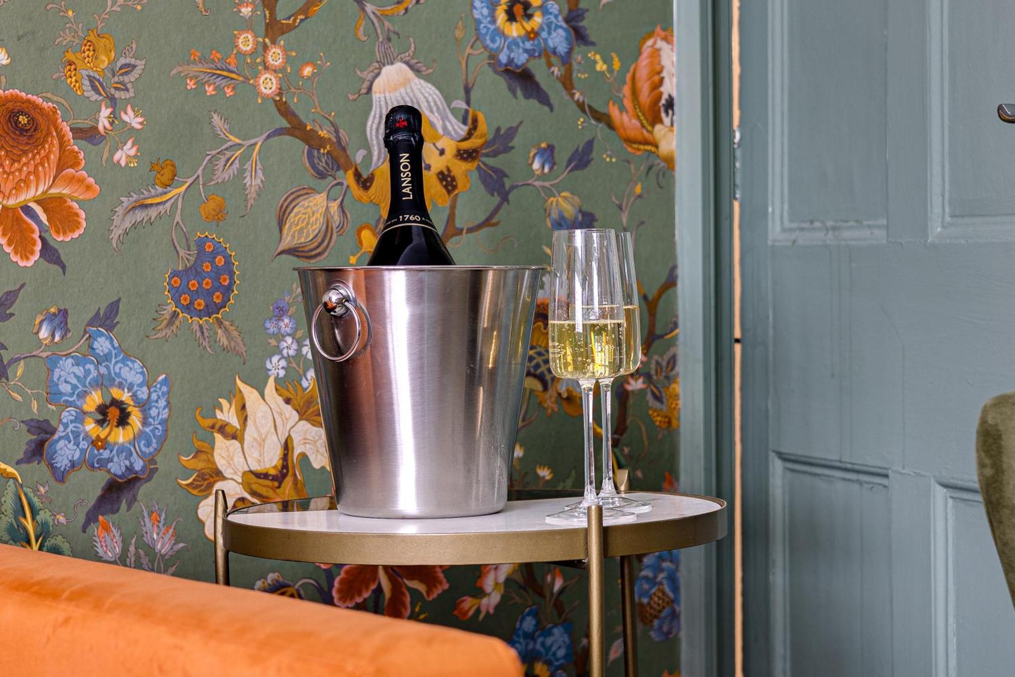 Insta-Worthy Loft On Historic Chester Rows, Sleeps 4 & Free Parking Exteriör bild